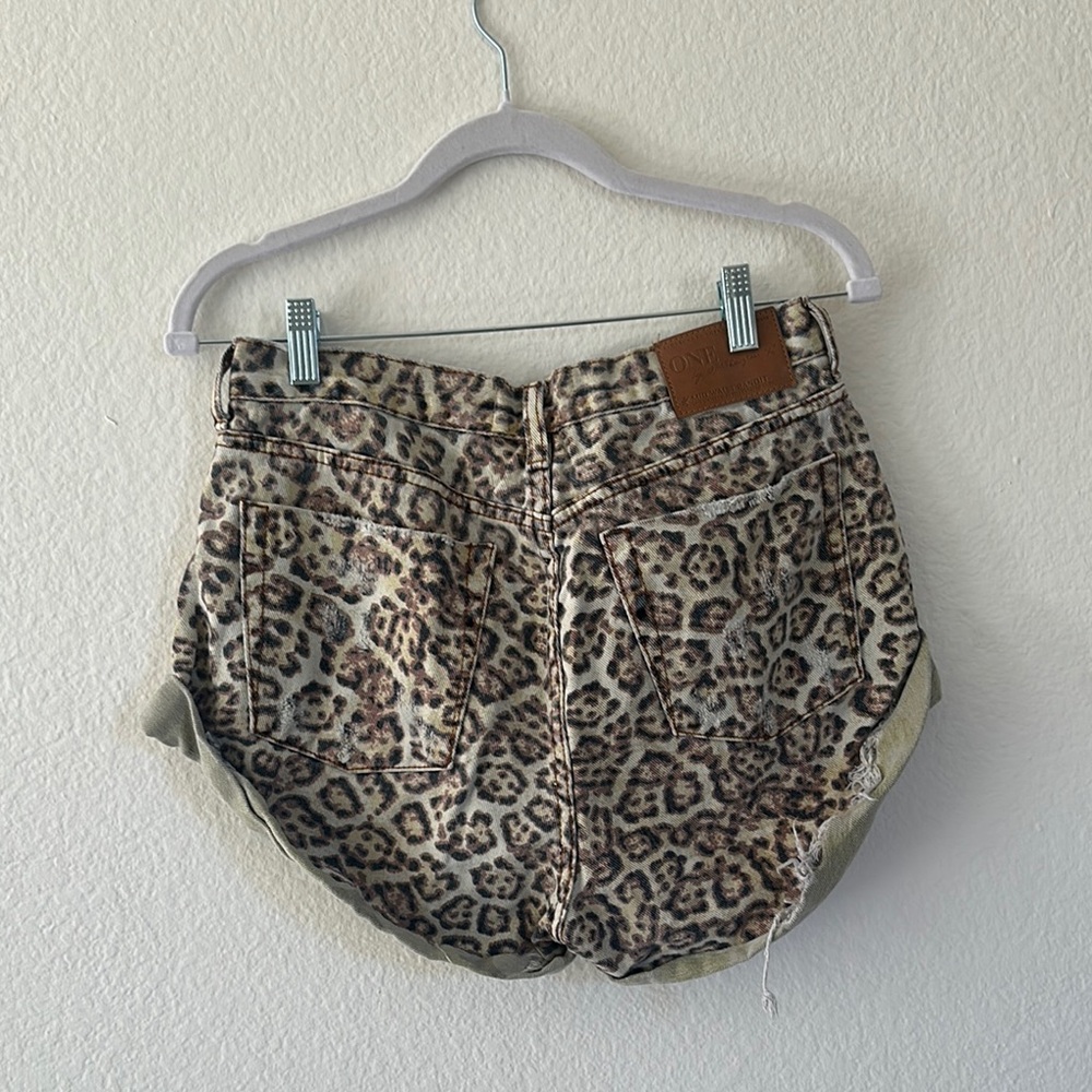 One Teaspoon Leopard Print Jean Shorts - Picture 3 of 4